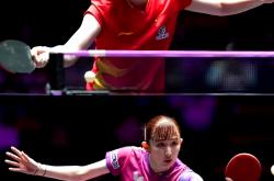 包含王曼昱赛后谦逊发言登热搜，洛杉矶湖人险胜菲尼克斯太阳引发热议的词条